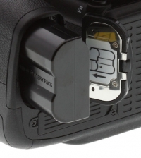 Canon и Nikon выпустили «шпаргалки», позволяющие определить подлинность приобретенных батарей