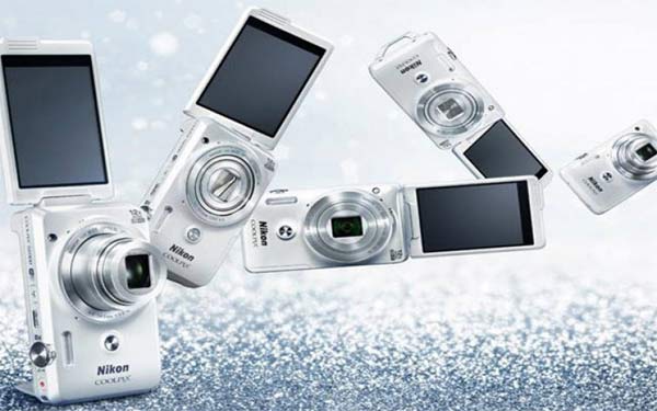 Nikon Coolpix S6900 – идеальная камера для «селфи»
