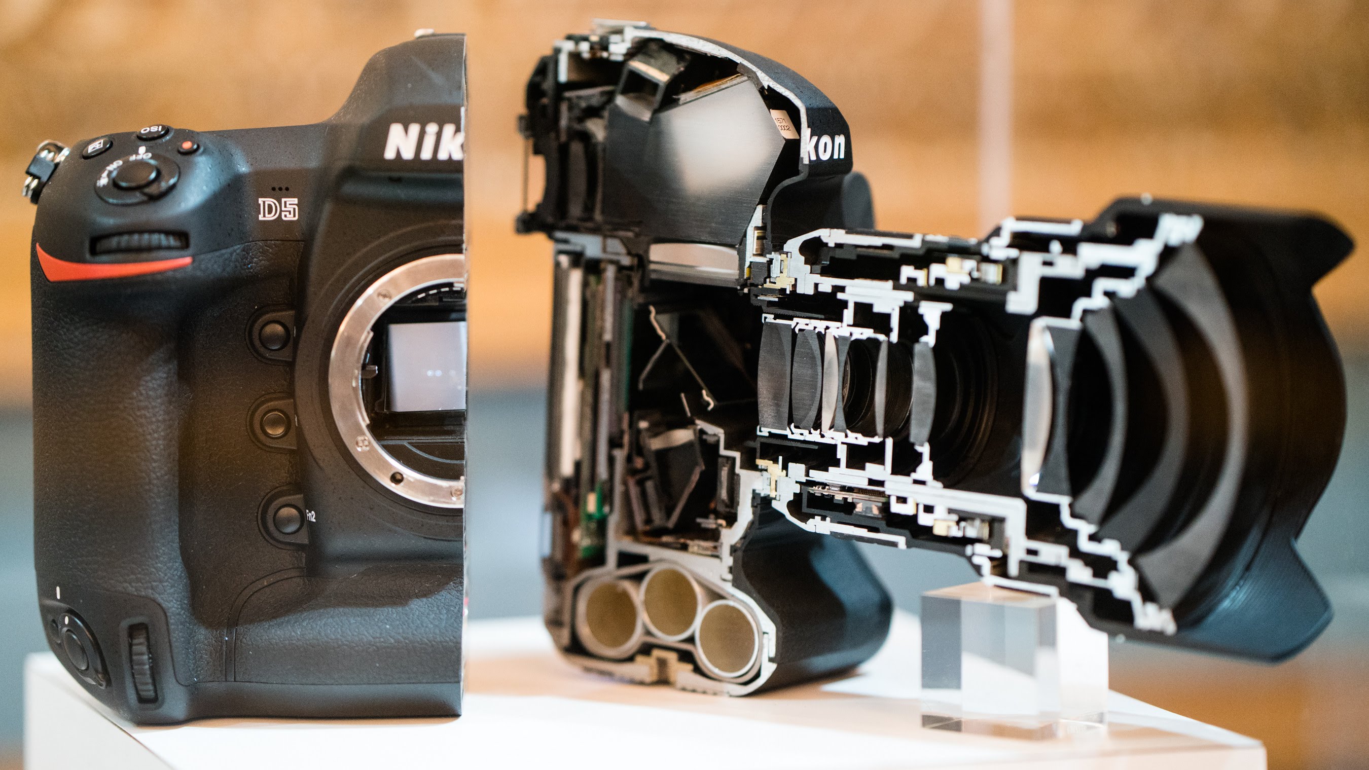 Nikon анонсировала новую флагманскую камеру с разрешением видео 4k и максимальной светочувствительностью 3 миллиона ISO
